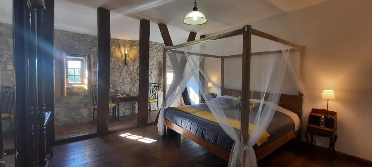 Le Fort D'Issigeac Chambres D'Hotes Exteriör bild